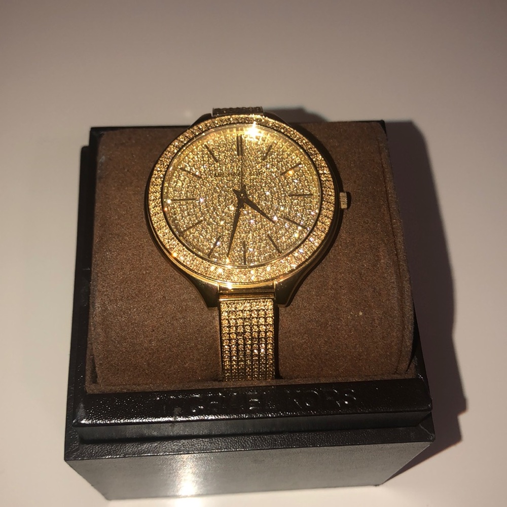 MICHAEL KORS GOLD WATCH